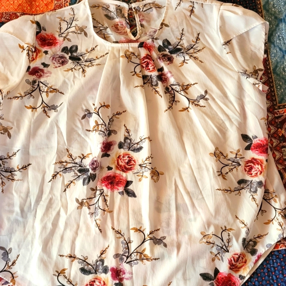 Floral patterned blouse